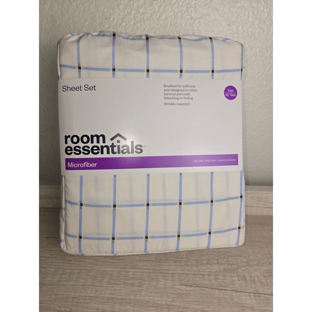 Room Essentials Microfiber Sheet Set Twin/ XL Plaid cream‎ and blue  NWT